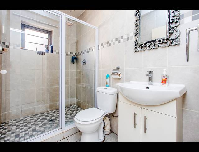 2 BEDROOM APARTMENT FOR SALE IN HONEYDEW